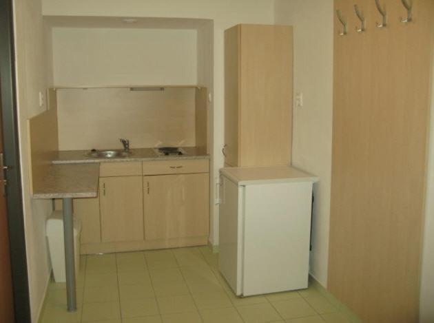 Uninova Hostel Bratislava Habitación foto