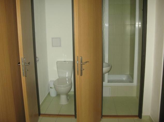 Uninova Hostel Bratislava Habitación foto